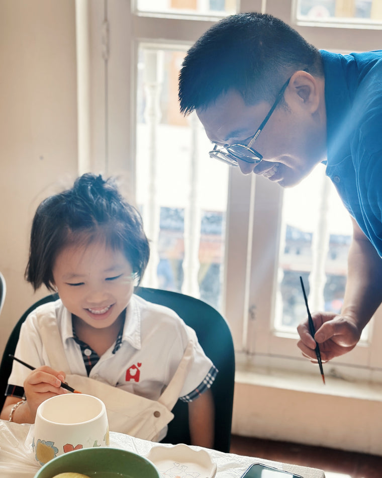 Kids pottery painting at Clay Clay